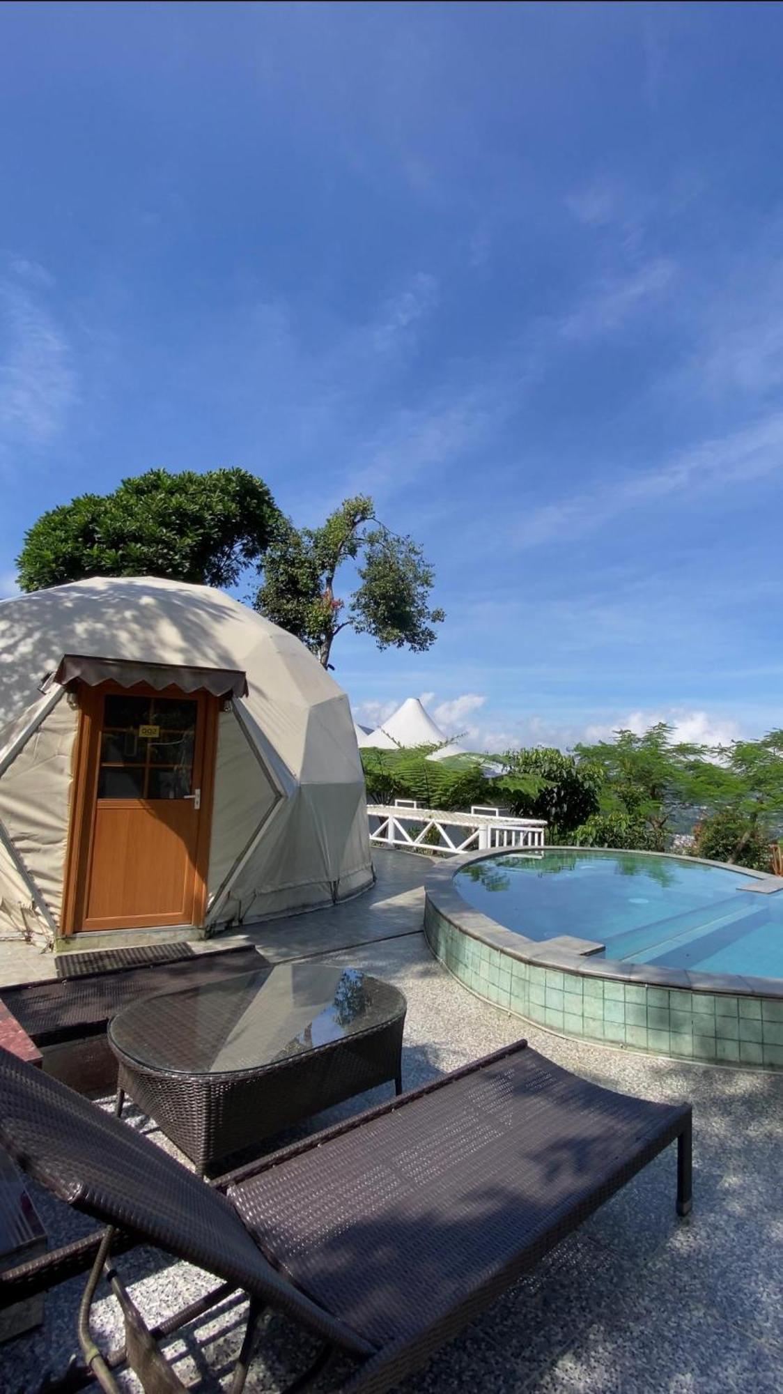 De Pointe Resort & Resto Campaka Exterior photo